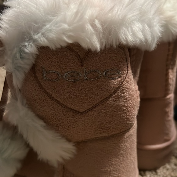 🔥PRICE DROP NWT Bebe girl pink boots. Size 6. - Picture 2 of 3